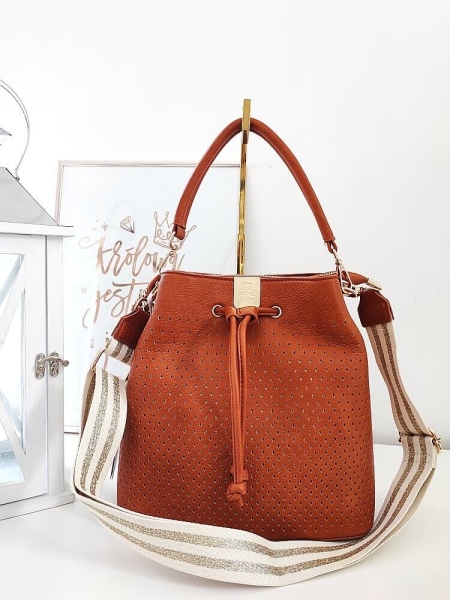 Lulu Castagnette torebka worek camelowa ażurowa