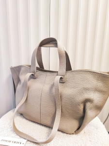 Laura Biaggi torba shopper skórzana beżowa