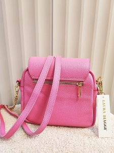 Laura Biaggi torebka listonoszka skórzana różowa pszczółka