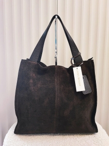 Laura Biaggi zamszowa torba shopper czekoladowa z przeszyciem