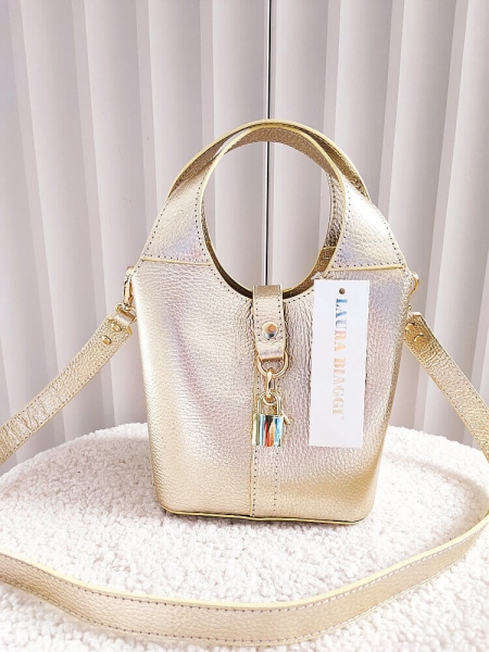 Laura Biaggi torebka mini shopperka skórzana złota