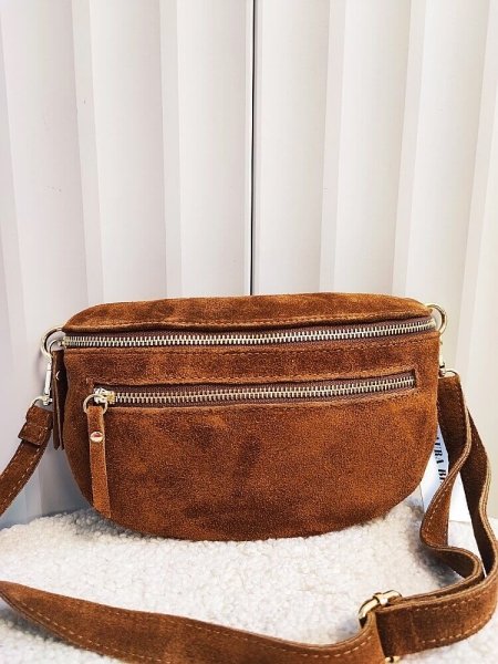 Laura Biaggi torebka nerka zamszowa camelowa zip