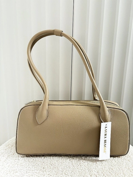 Laura Biaggi torebka kuferek skórzany beżowy