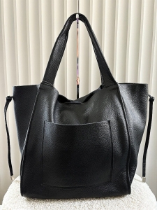 Laura Biaggi torba shopper skórzana czarna z kieszenią