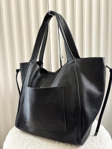 Laura Biaggi torba shopper skórzana czarna z kieszenią