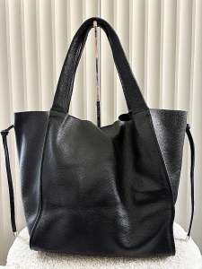 Laura Biaggi torba shopper skórzana czarna z kieszenią