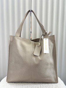 Laura Biaggi skórzana torba shopper beżowa z przeszyciem