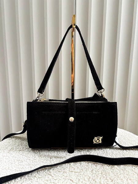 Massimo Contti zamszowa torebka listonoszka czarna trzykomorowa