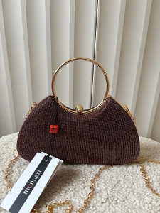 Monnari torebka wizytowa fioletowa błyszcząca z rączką