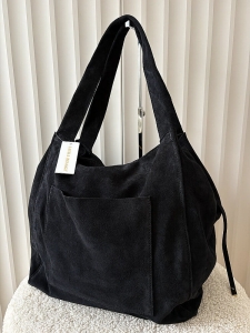 Laura Biaggi duża torba shopper zamszowa czarna z kieszenią