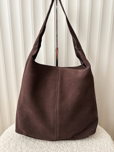 Torebka shopper na ramię zamszowa czekoladowa z przeszyciem