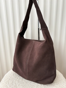 Torebka shopper na ramię zamszowa czekoladowa z przeszyciem