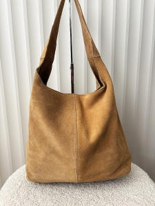 Torebka shopper na ramię zamszowa beżowa z przeszyciem