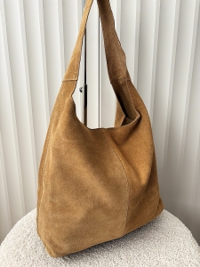 Torebka shopper na ramię zamszowa beżowa z przeszyciem