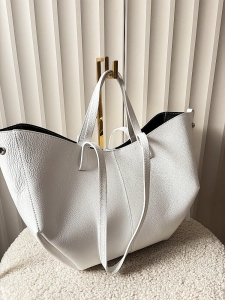 Laura Biaggi torebka shopperka skórzana biała