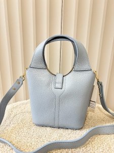 Laura Biaggi torebka mini shopperka skórzana niebieska