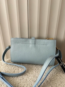 Massimo Contti skórzana torebka listonoszka niebieska trzykomorowa