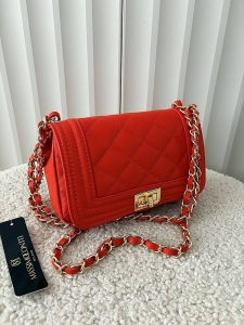 Massimo Contti torebka listonoszka skórzana czerwona pikowana