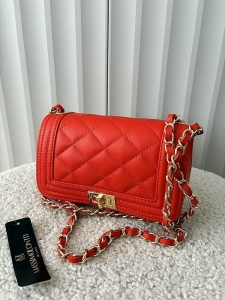 Massimo Contti torebka listonoszka skórzana czerwona pikowana