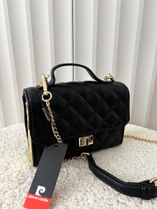 Pierre Cardin torebka listonoszka czarna pikowana z łańcuszkiem