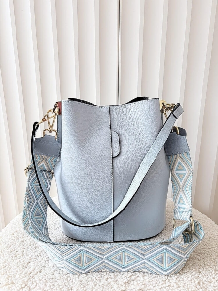 Torebka worek skórzany jasnoniebieski