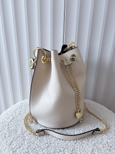 Laura Biaggi torebka worek skórzany beżowy