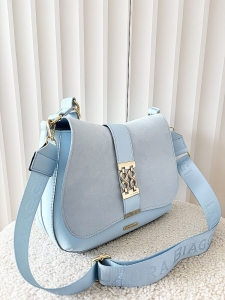 Laura Biaggi torebka listonoszka niebieska z klapką ekozamsz