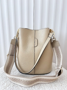 Torebka worek skórzany beżowy