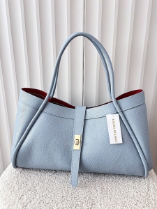 Laura Biaggi torebka shopper skórzana jasnoniebieska