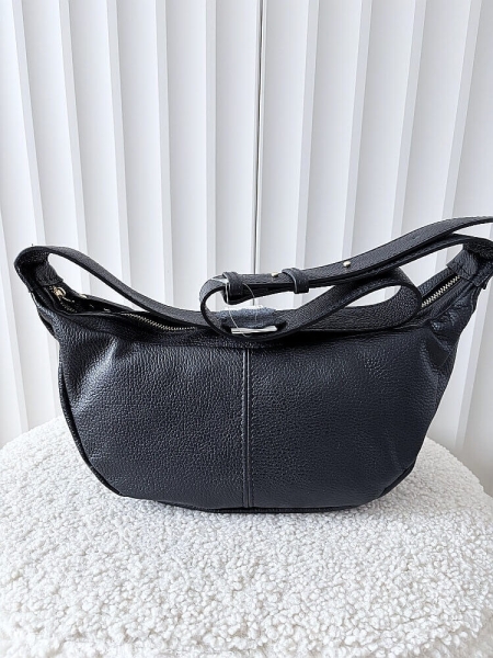 Laura Biaggi duża torebka listonoszka skórzana czarna