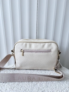 Laura Biaggi torebka listonoszka beżowa