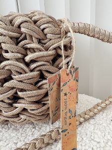 Mandoline torebka listonoszka taupe ze złotym plecionka