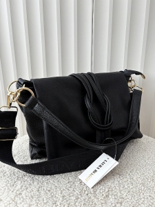 Laura Biaggi torebka listonoszka czarna z węzłem