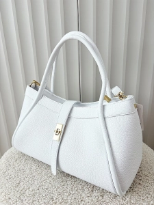 Laura Biaggi torebka shopperka skórzana biała