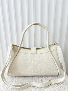 Laura Biaggi torebka shopperka skórzana jasnobeżowa