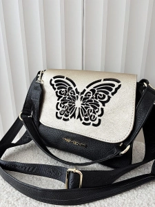 Massimo Contti torebka listonoszka czarna ze złotym z klapką trzykomorowa ażurowa