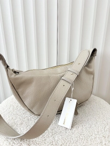 Laura Biaggi duża torebka listonoszka skórzana beżowa