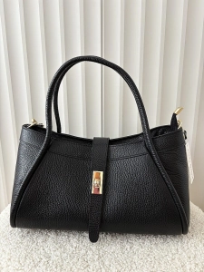 Laura Biaggi torebka shopperka skórzana czarna