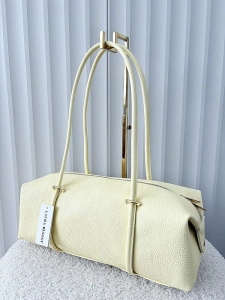 Laura Biaggi torebka kuferek na ramię skórzany żółty