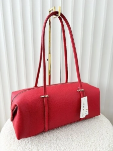 Laura Biaggi torebka kuferek na ramię skórzany czerwony