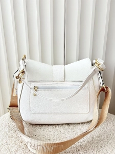 Laura Biaggi torebka listonoszka biała z klapką