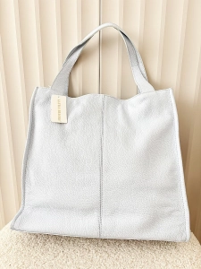 Laura Biaggi skórzana torba shopper niebieska z przeszyciem