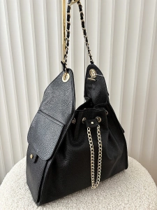 Laura Biaggi skórzana torba shopper na ramię czarna z łańcuszkami