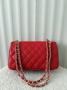 Massimo Contti duża torebka listonoszka skórzana czerwona pikowana z łańcuszkiem.jpg