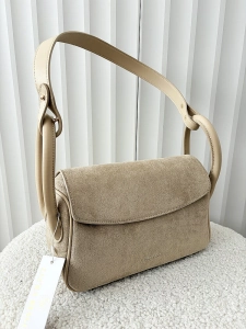 Laura Biaggi torebka listonoszka z klapką beżowa ekozamsz