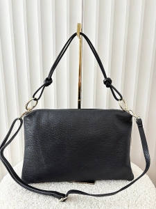 Laura Biaggi skórzana torebka na ramię czarna