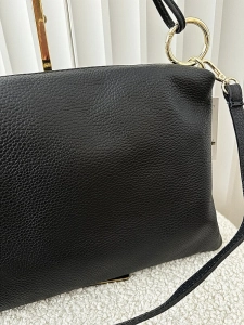 Laura Biaggi skórzana torebka na ramię czarna