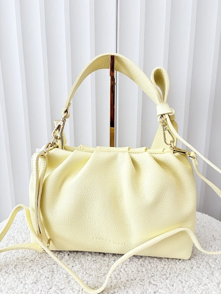 Laura Biaggi torebka kuferek z kokardą skórzana żółta