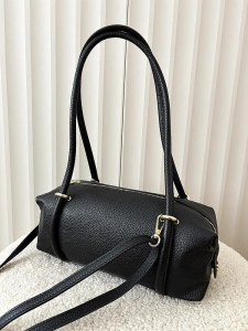 Laura Biaggi torebka kuferek na ramię skórzany czarny