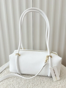 Laura Biaggi torebka kuferek na ramię skórzany biały